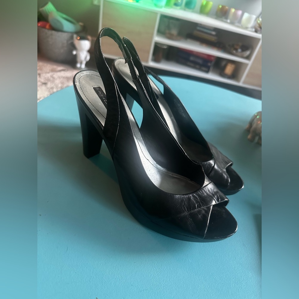 Bandolino leather slingback peep toe heels, size 10